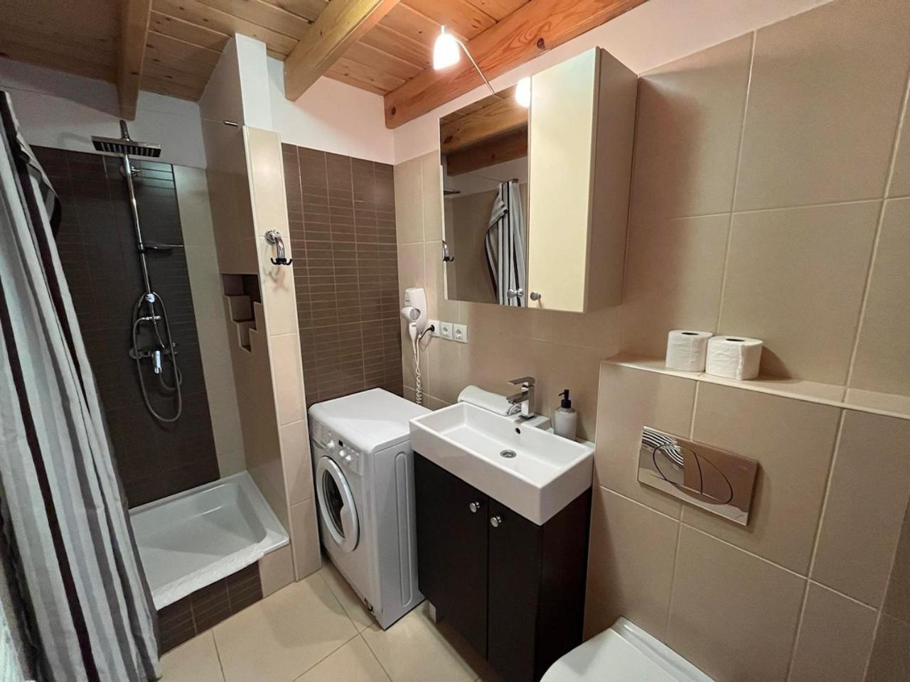 City Apartman Haz Balatonlelle Dış mekan fotoğraf