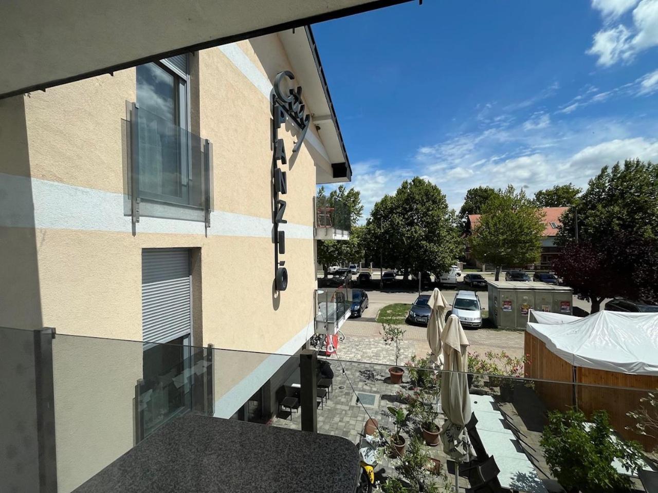 City Apartman Haz Balatonlelle Dış mekan fotoğraf