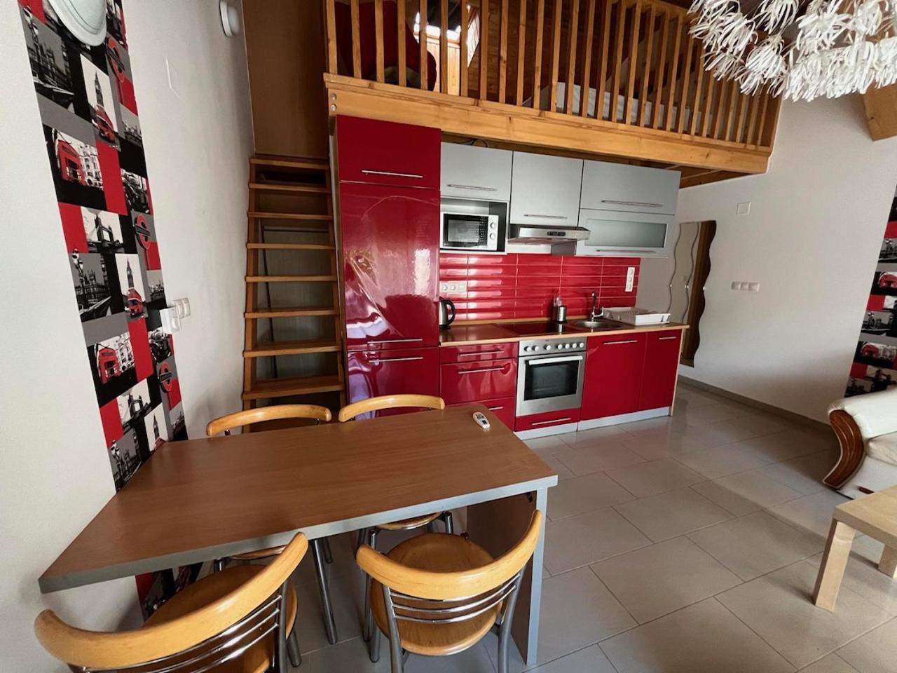 City Apartman Haz Balatonlelle Dış mekan fotoğraf