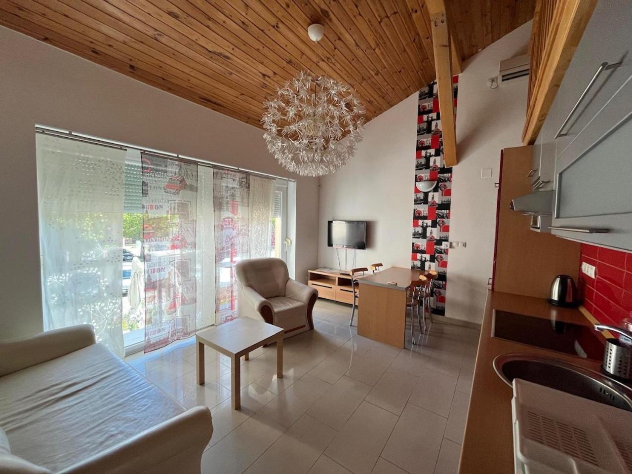 City Apartman Haz Balatonlelle Dış mekan fotoğraf