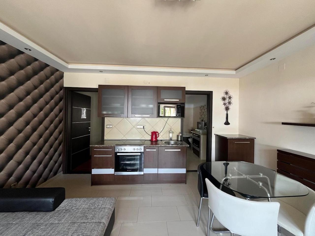 City Apartman Haz Balatonlelle Dış mekan fotoğraf
